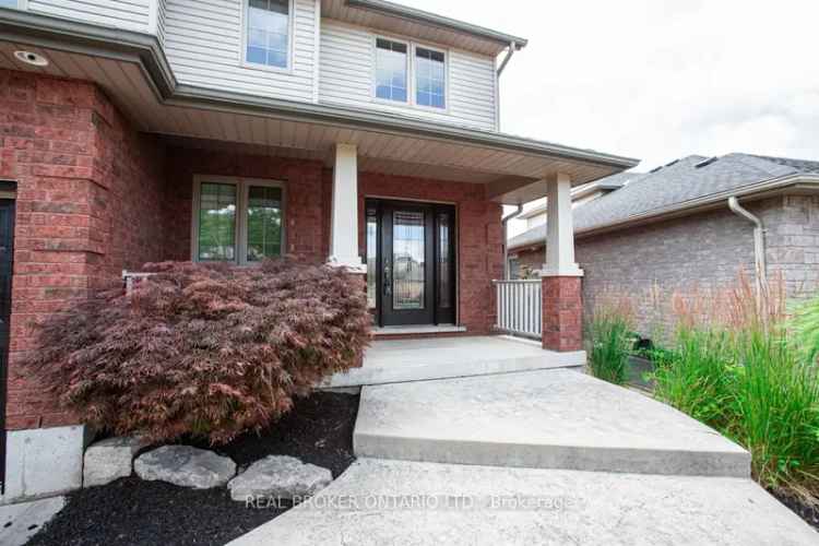 3-Bedroom 4-Bathroom Family Home with Pool and Finished Basement