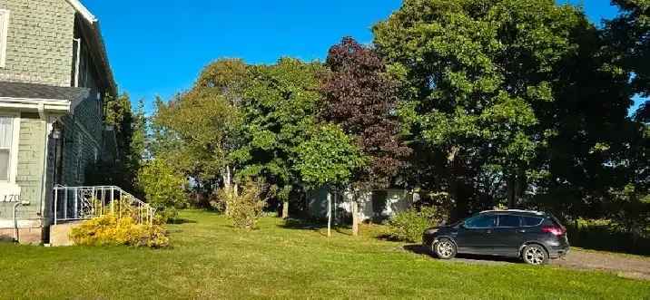 4bd/2bth fully furnished house - Charlottetown - 2750$