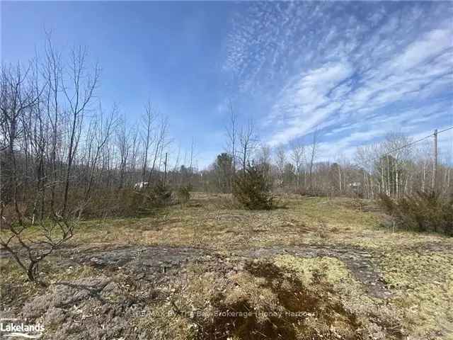 Gorgeous Spacious Lot In Port Severn With Private Beach Access