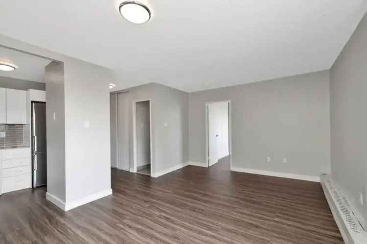 Apartment For Rent in 30, Central Parkway West, Mississauga, Ontario