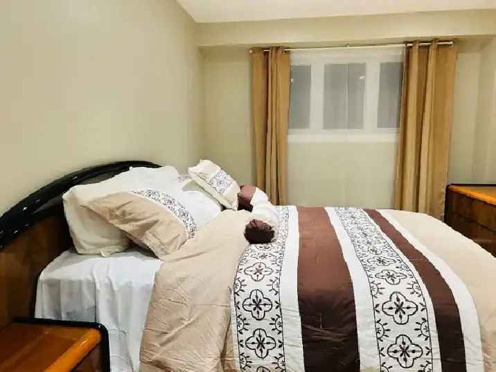 Master bedroom for vegetarian girls only. Victoria Park/Finch