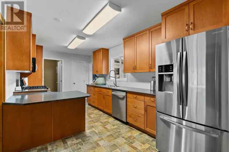 4-Bedroom 25-Bathroom Home in Rutland North