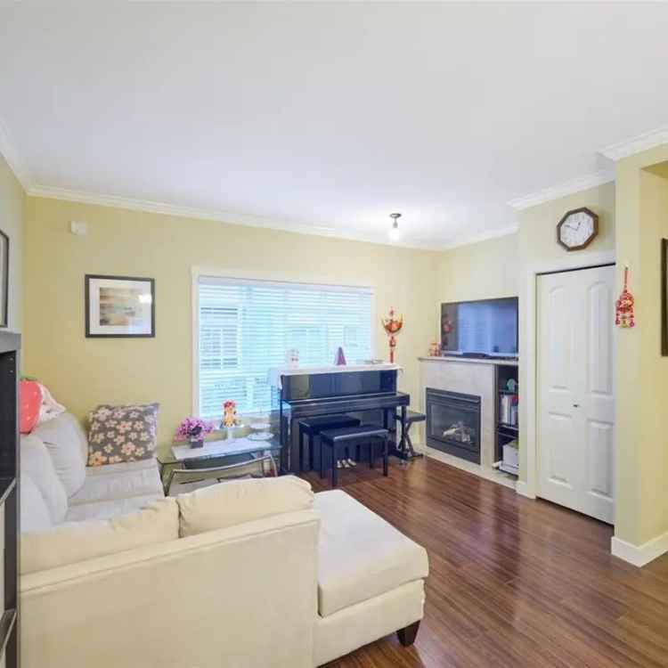 Richmond Townhouse for Sale 4 Beds 2.5 Baths Family Friendly