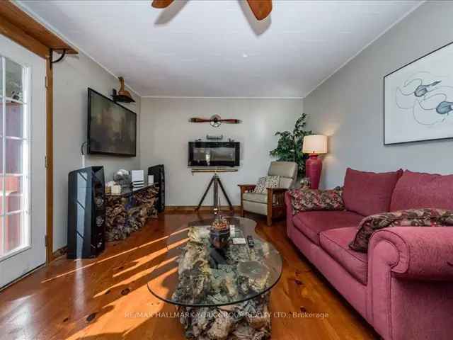 Lake St John Waterfront Escape 3 Bed 2 Bath