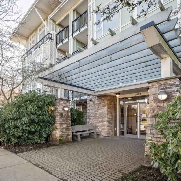 Champlain Village Top Floor Condo for Sale