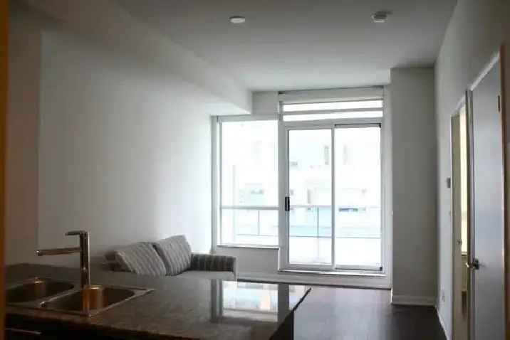 1 Br   Large Den at Wellesley & Sherbourne St.,Toronto