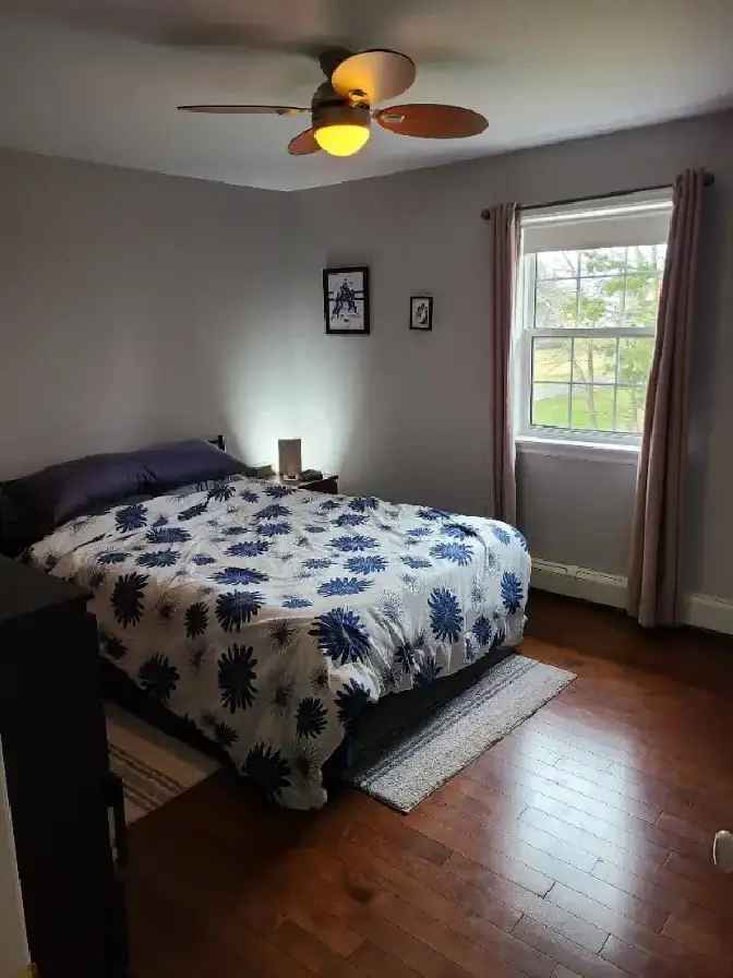 3 Bedroom 1 Bathroom Near Airport