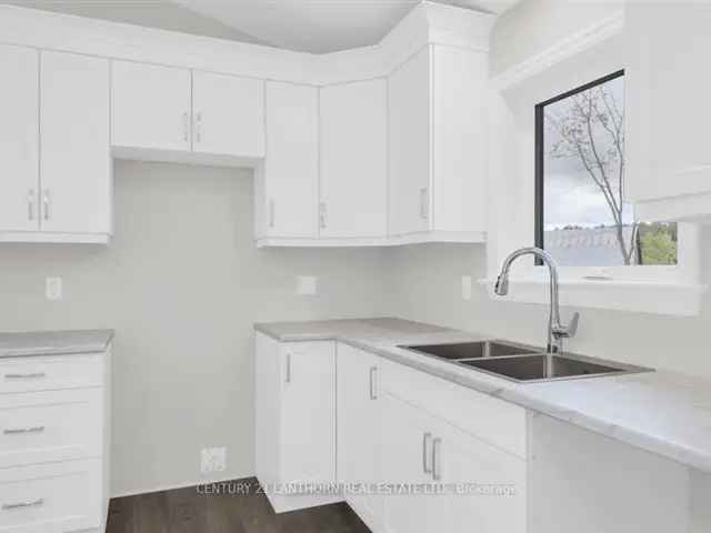 1030 sq ft 2 Bed 2 Bath Home in Madoc