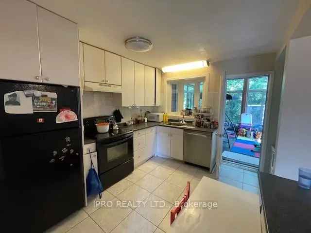 Detached Bungalow Near Lake Ontario with Rental Apartment