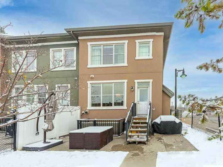 Townhouse For Rent in Calgary, Alberta