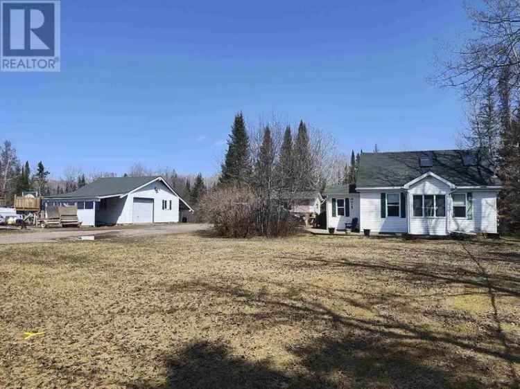 3 Bedroom Home on 22 Acres Near County Fair Plaza