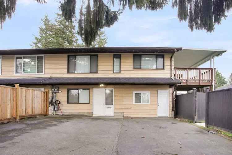 A $1,055,000.00 1/2 Duplex with 5 bedrooms in Cedar Hills, North Surrey