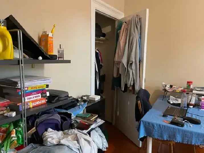 23 Denison Ave 2nd Floor Private Washroom Room Rental