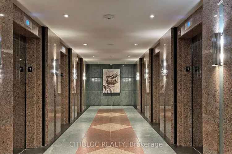 Condo For Sale in Hamilton, Ontario