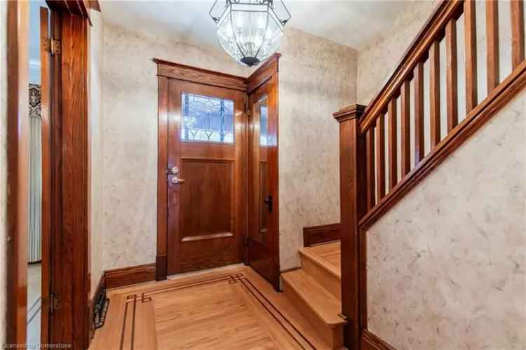 Charming 2.5-Storey Home Near McMaster University