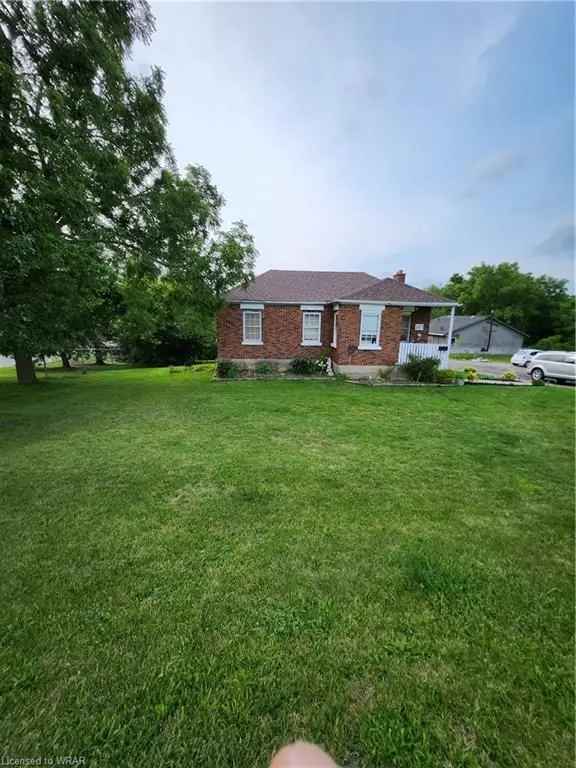 House For Sale in Cambridge, Ontario