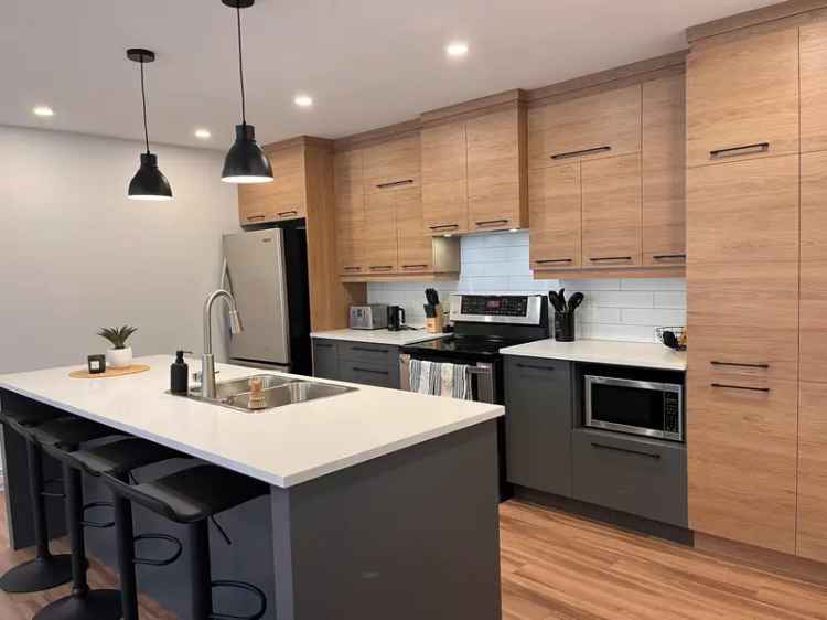 Apartment For Rent in L'Île-Perrot, Quebec