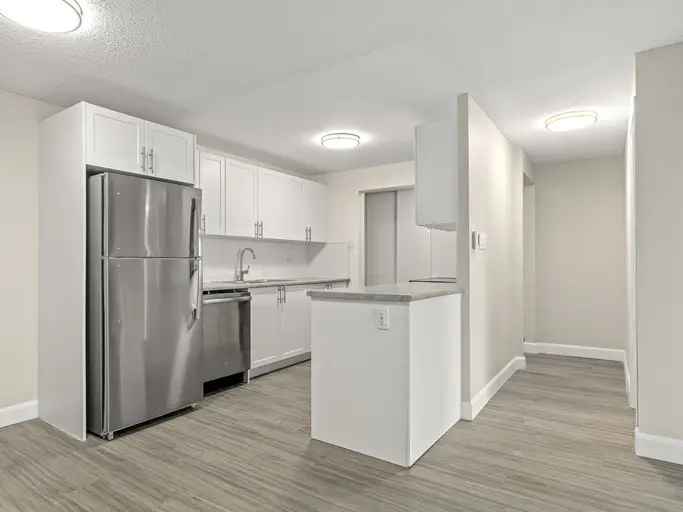 Rent Apartment in Sarnia with Stunning Views and Modern Amenities