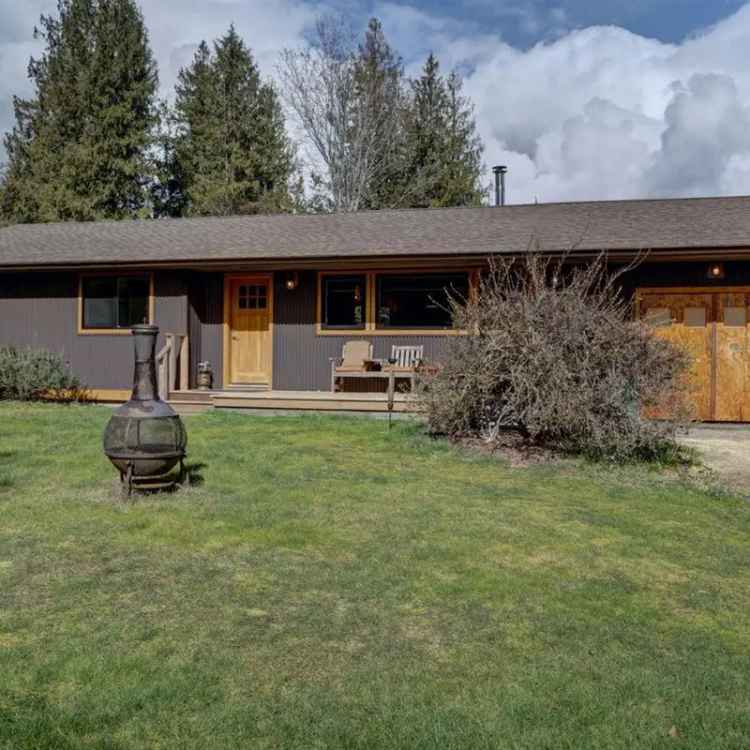 Halfmoon Bay Coastal Gem: Energy-Efficient 3 Bed 2 Bath Home