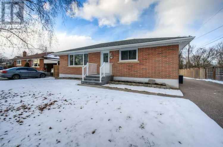 House For Sale in 73, Norman Street, Brantford, Ontario