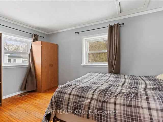 Frankford Bungalow 2-Bedroom 1-Bathroom Detached Garage