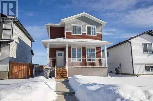 Modern house for sale in Cobblestone Grande Prairie with quick possession