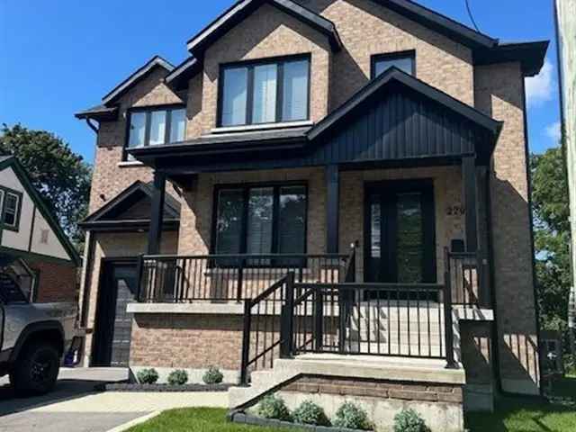 Luxury 6-Bedroom House Near Queen's Campus