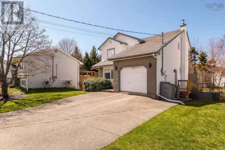 4-Bedroom Family Home in Keystone Village Near French Schools