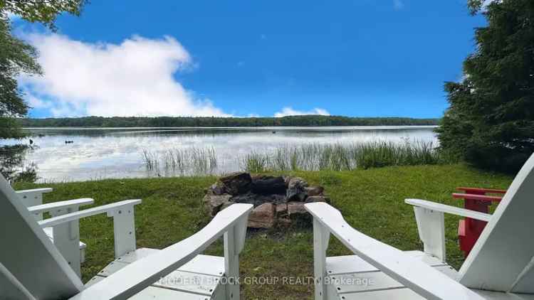 Cottage Getaway on Center Lake - Fully Furnished 2-Bedroom