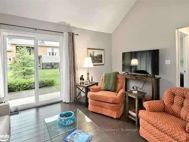 2-Bedroom Bungaloft Condo Townhome in Meaford's Gates of Kent