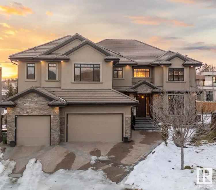 Buy Luxury House in Edmonton with Spacious Family Living Features