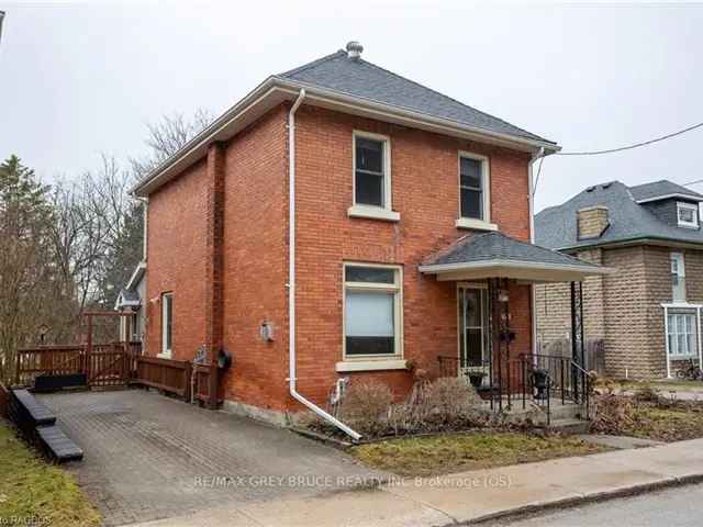 3 Bedroom Home Near Harrison Park Downtown