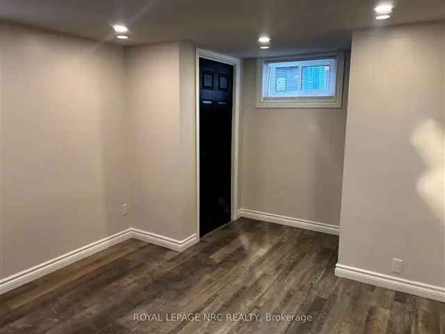 Port Colborne Bungalow: Updated Kitchen Hardwood Floors Finished Basement