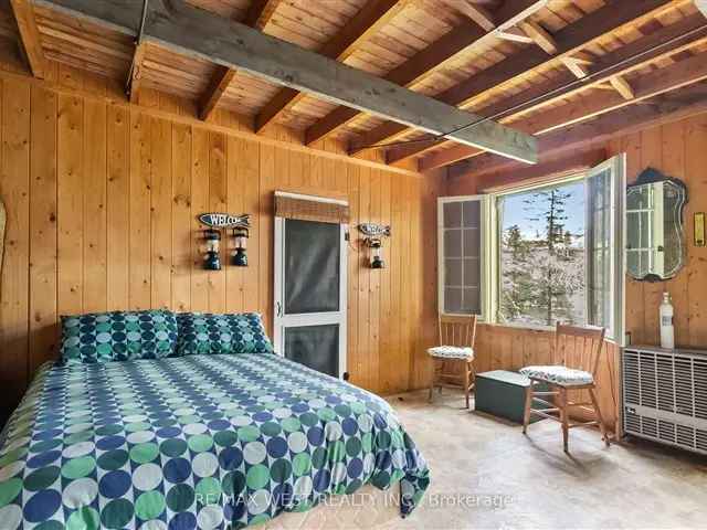 Algonquin Park Secluded Cottage on Joe Lake - Sleeps 8