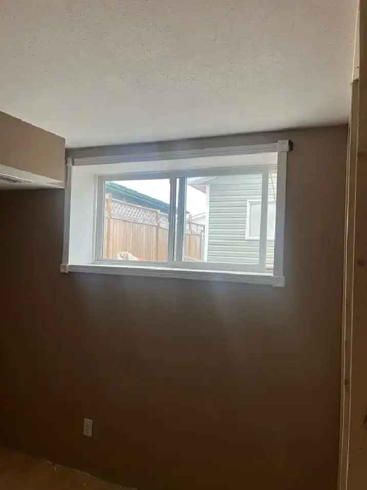Room for Rent 700