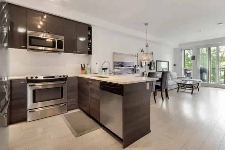 1 Bed + Oversized Den Apartment in Surrey's Verve Complex