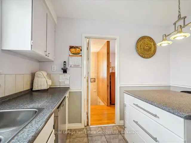 House For Sale in Mississauga, Ontario