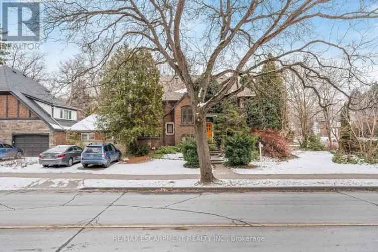 Westdale Family Home Near Hospital and University