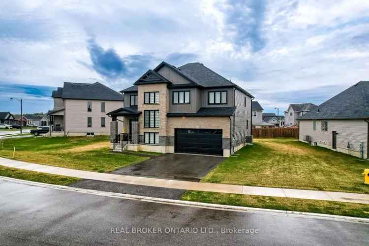 Luxury 4-Bedroom Home in Springwater