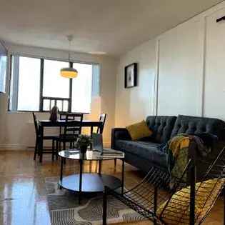 1 Room 214m² Apartment for Students in Toronto