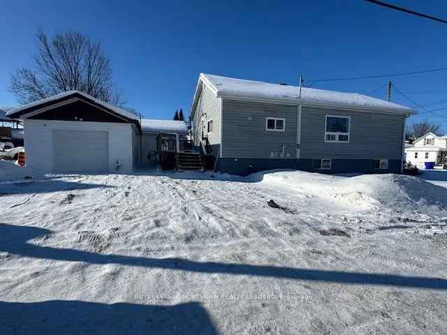 House For Sale in Ontario