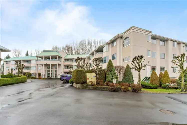 Buy Condo in Abbotsford with 2 Bedrooms and Stylish Features