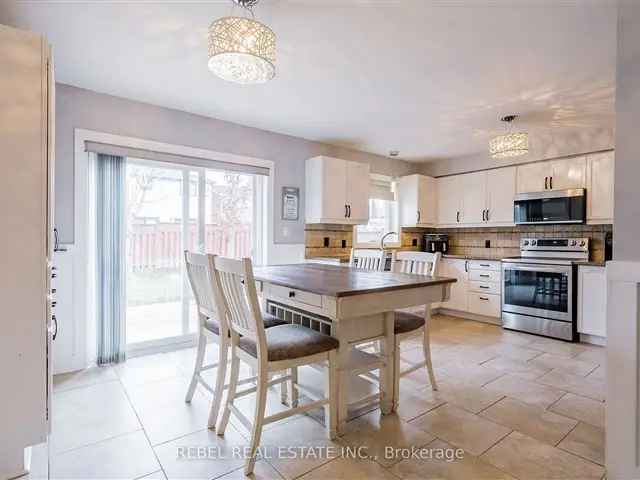 Stunning 4 2 Bedroom Family Home in Holly Community South Barrie