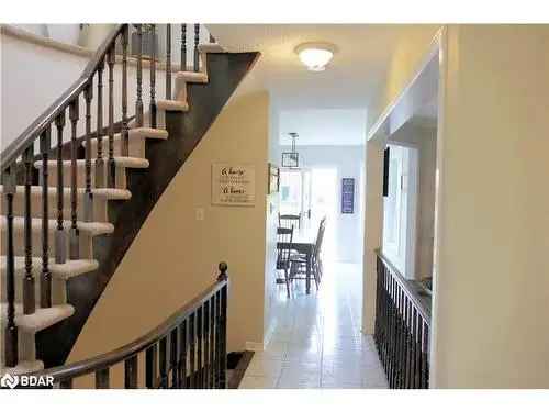 House For Sale In Barrie, Ontario