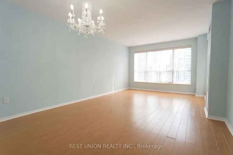 Rent Beautiful Spacious Home in Bay Street with Urban Views