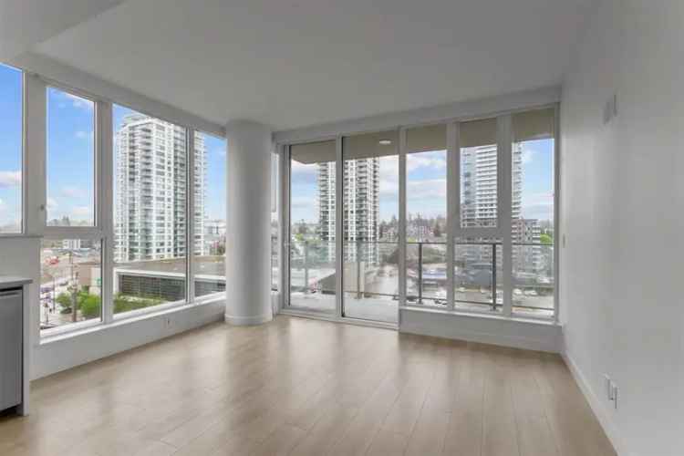 567 Clarke Como 2 Bed 2 Bath Corner Unit Burquitlam