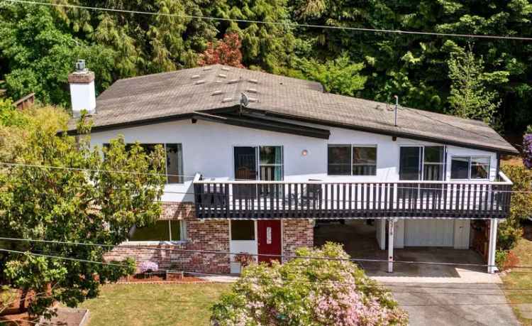 A $949,000.00 House/Single Family with 4 bedrooms in Sechelt District, Sunshine Coast