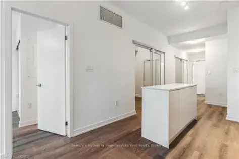 8 rooms apartment of 74 m² in Toronto