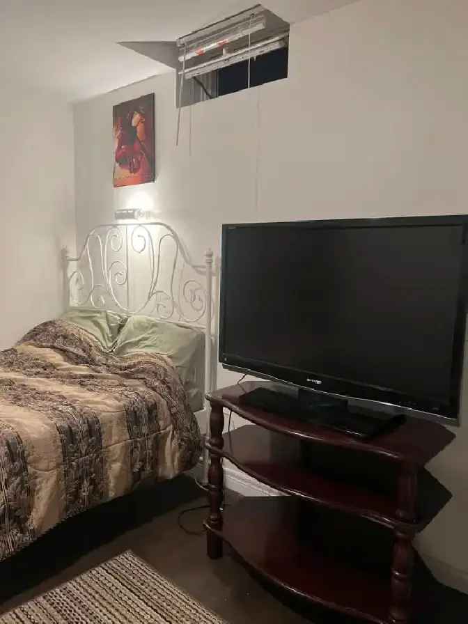 Available December 1 room for rent