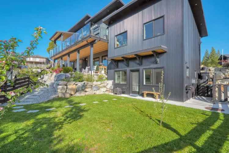 7 Bedroom Luxury Home with Panoramic Views and Income Potential